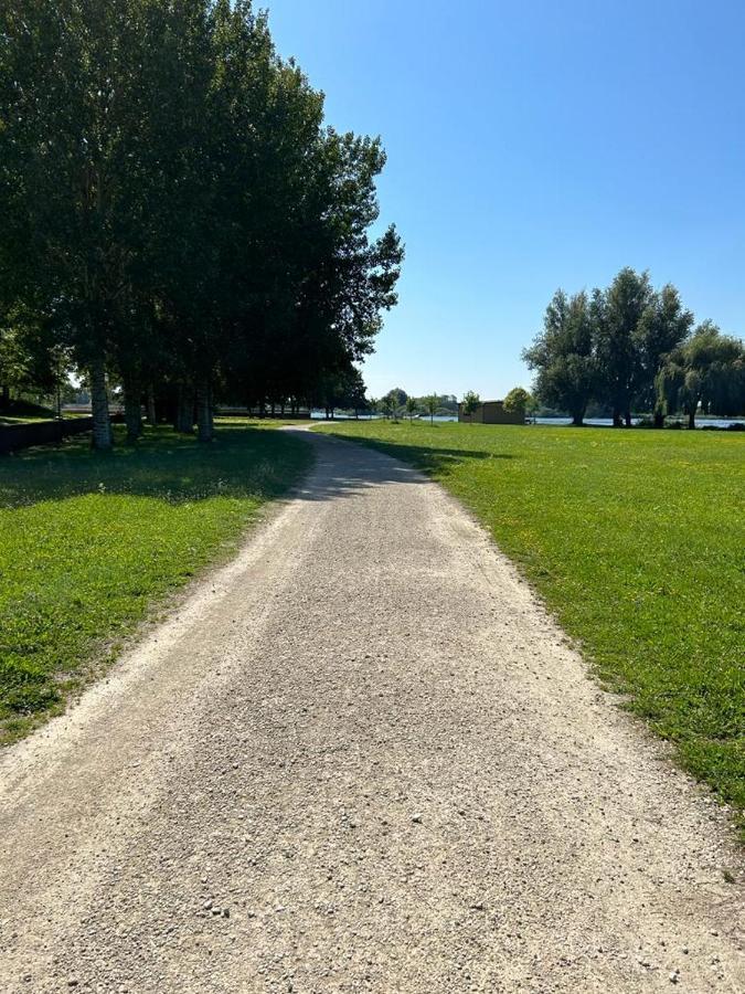 Radonvilliers L'Oree Des Lacs, Maison De Village Tout Confort מראה חיצוני תמונה